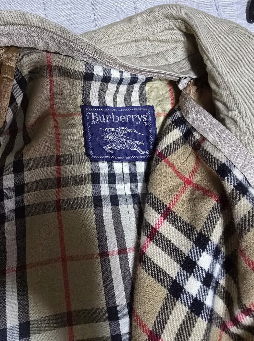Vintage Burberry Beige Plaid Lined Trench Coat, With Removable Liner - Picture 6 of 10